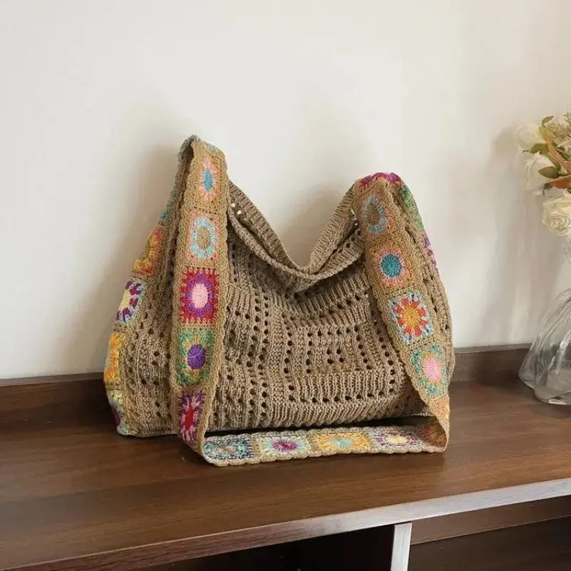 Chic Women’s Retro Floral Patchwork Messenger Bag - Boho Crossbody Purse for Everyday Adventures
